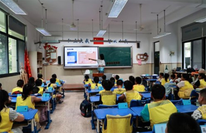 ƽںϝͯ У(lin)δ (sh)`F(tun)9^(q)c(din)ڿƌW(xu)n